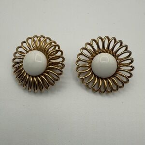 Vintage Emmons Clip On Earrings Floral Gold Tone White Cabochon Statement‎